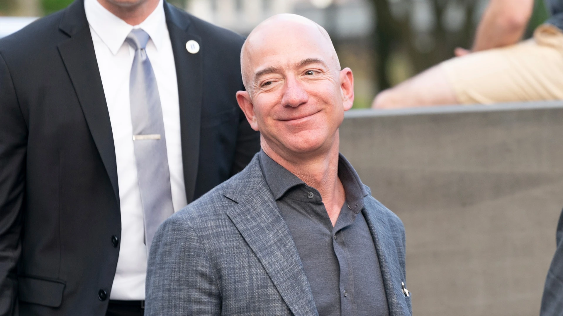 Основатель Amazon Джефф Безос продал акции компании на пике их стоимости /shutterstock