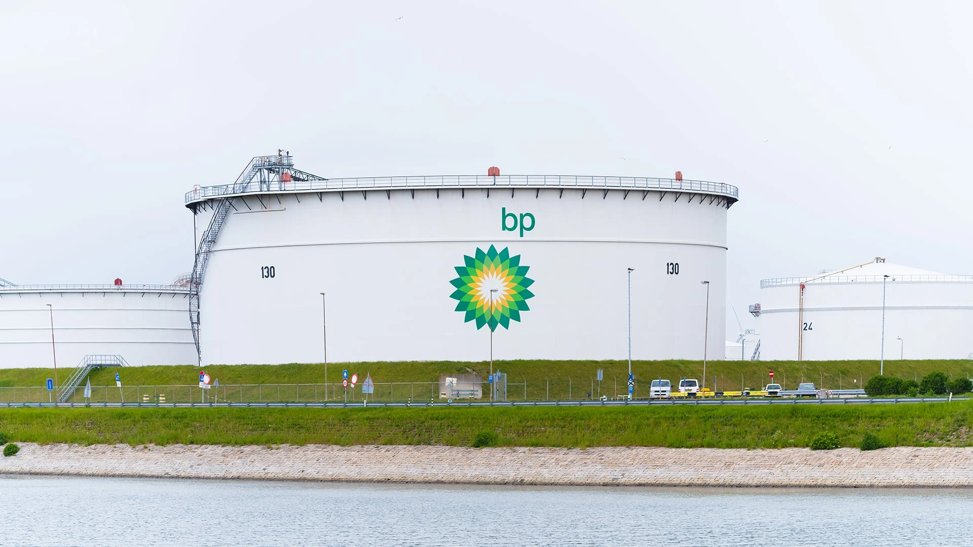 Британский нефтегазовый гигант BP вслед за американской Exxon Mobil сообщил о падении рентабельности переработки / Фото: Shutterstock