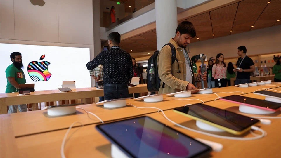 Apple планомерно увеличивает продажи и производство iPhone в Индии / Фото: Reuters/Francis Mascarenhas