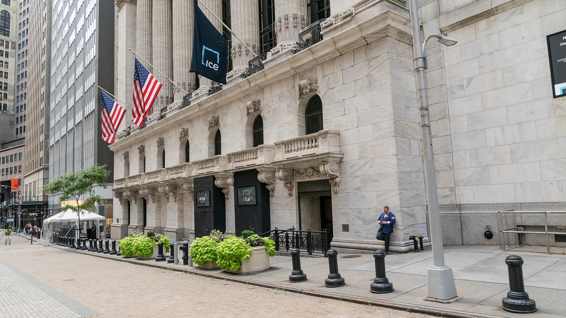 Среди драйверов локальной коррекции — перекупленность ряда фондовых индексов после недавнего ралли / фото: Shutterstock