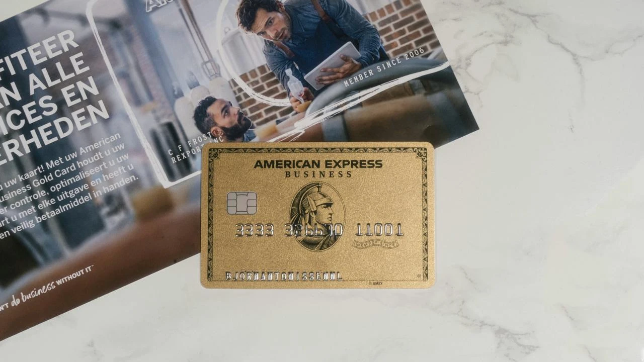 База состоятельных клиентов American Express «защитила» компанию в условиях ослабления экономики / Фото: Unsplash/CardMapr.nl