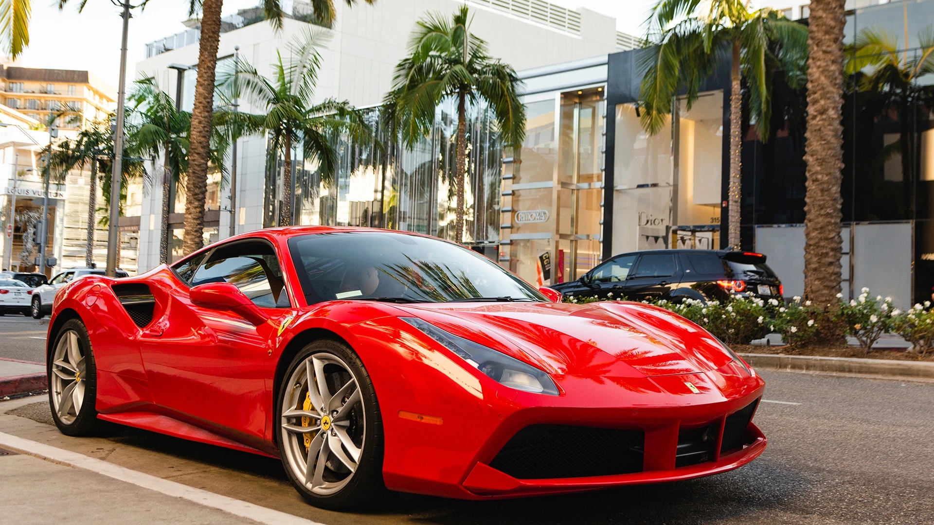 Сколько заработал Ferrari за полгода 2024-го / shutterstock, бильд-редактор: Денис Андреев