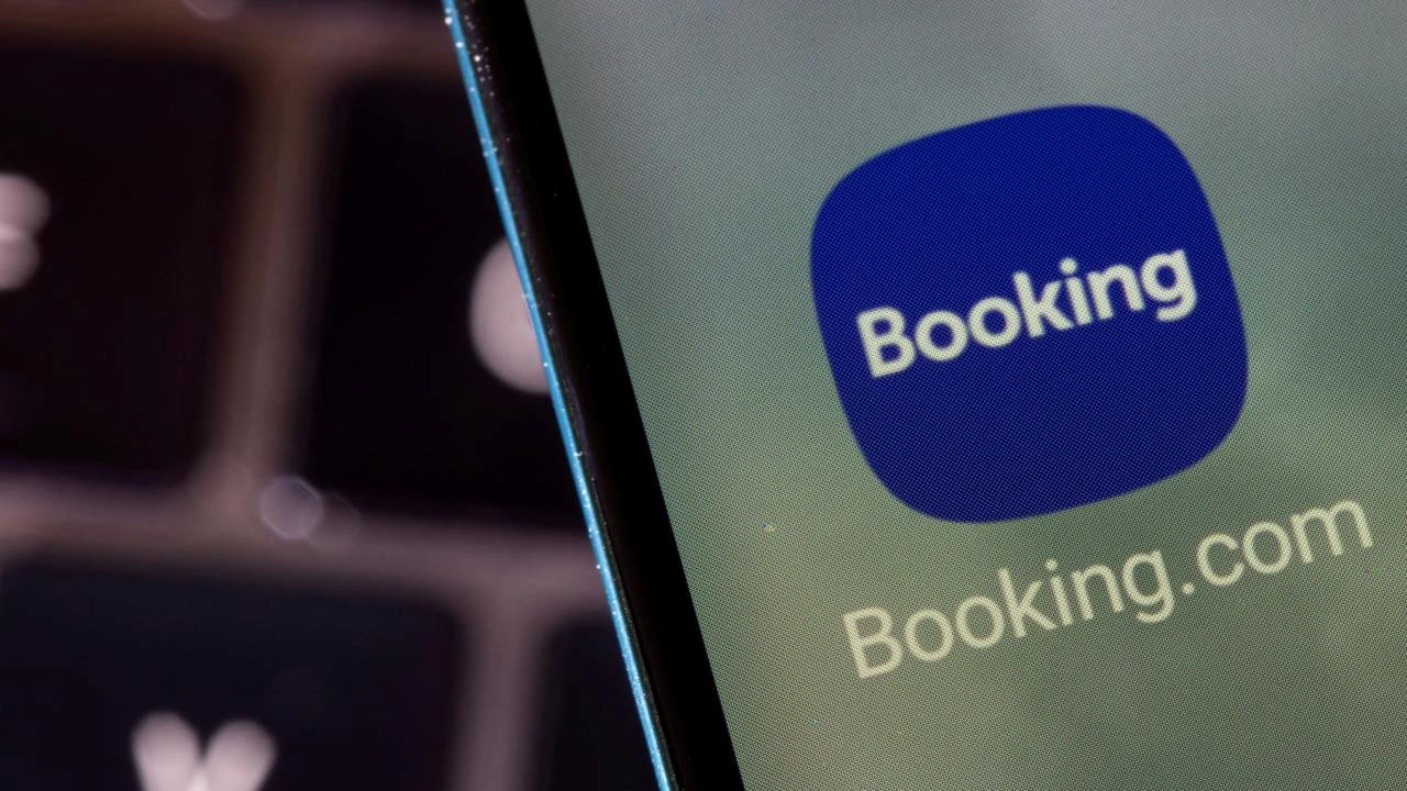 Прогноз владельца Booking.com на третий квартал разочаровал инвесторов / Фото: Reuters/Dado Ruvic