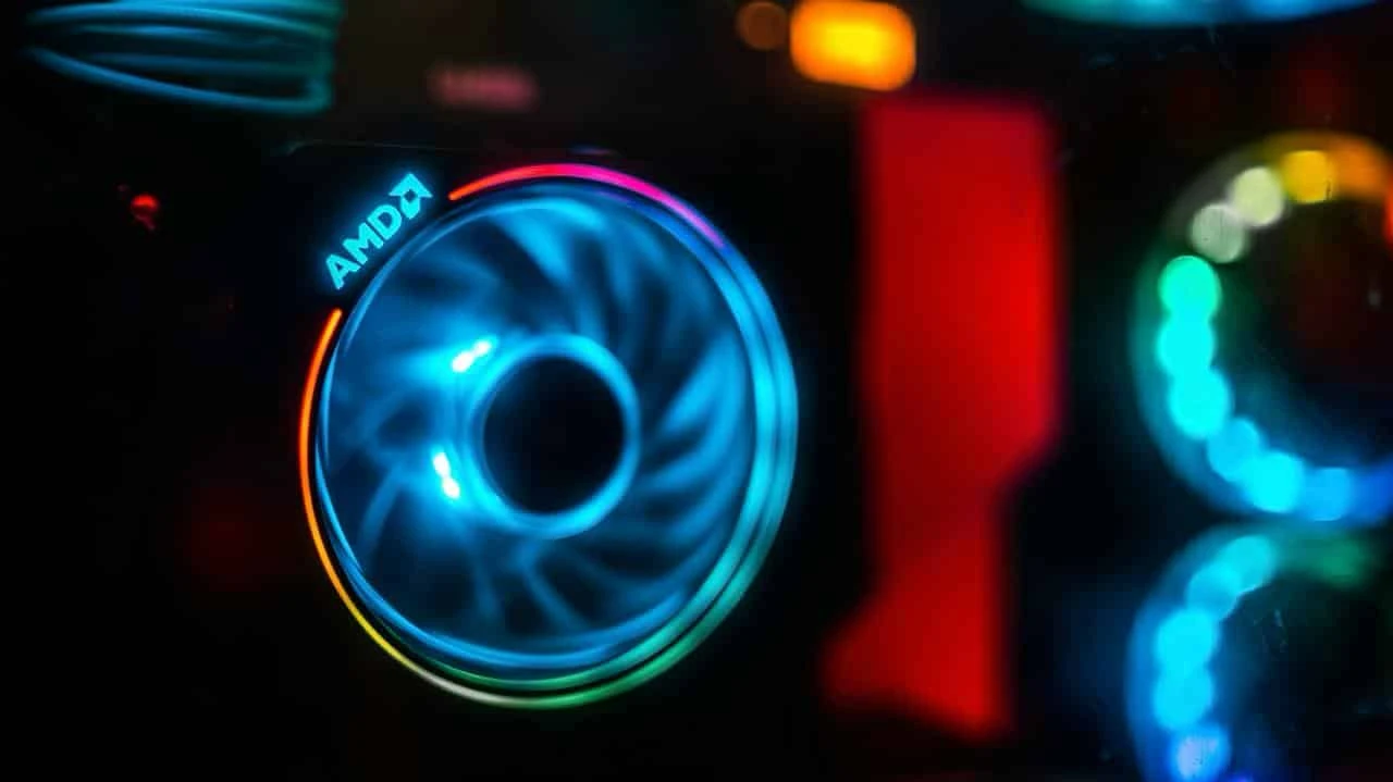 AMD может захватить больше половины рынка серверов к концу десятилетия, считает Piper Sandler / Фото: Unsplash/Brian Jones