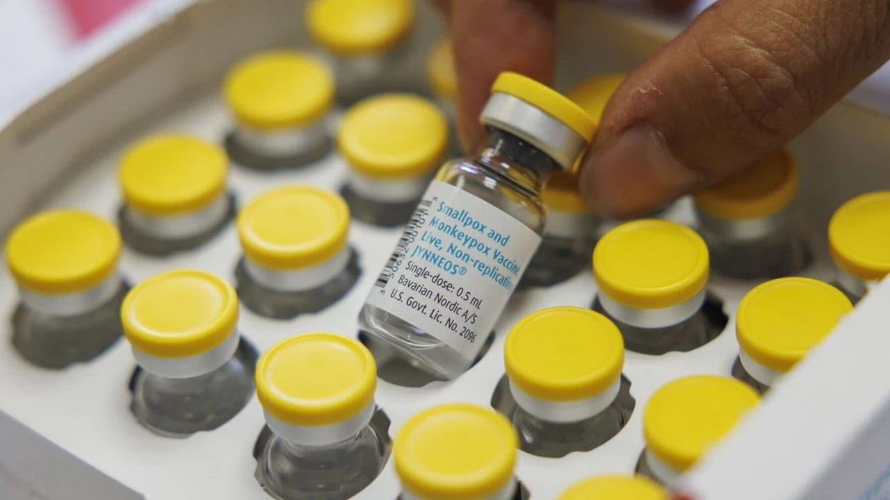 Вспышка оспы обезьян спровоцировала рост акций производителя вакцин Bavarian Nordic до двухлетнего максимума / Фото: Getty Images/Kobi Wolf