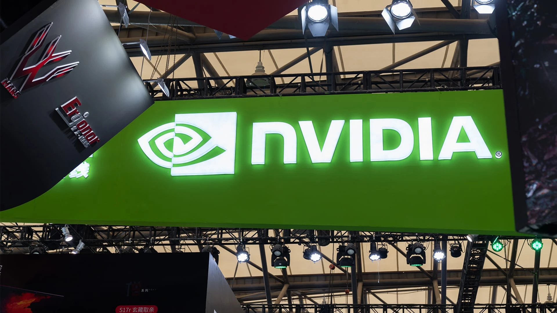 Билборд Nvidia на выставке в Шанхае / Фото: Shutterstock