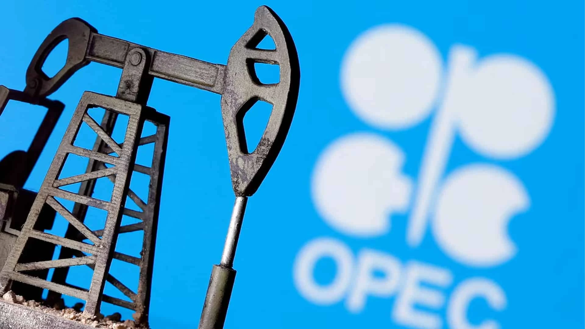 Альянс ОПЕК+ не смог оказать существенное влияние на цены на нефть. Фото: Reuters/Dado Ruvic