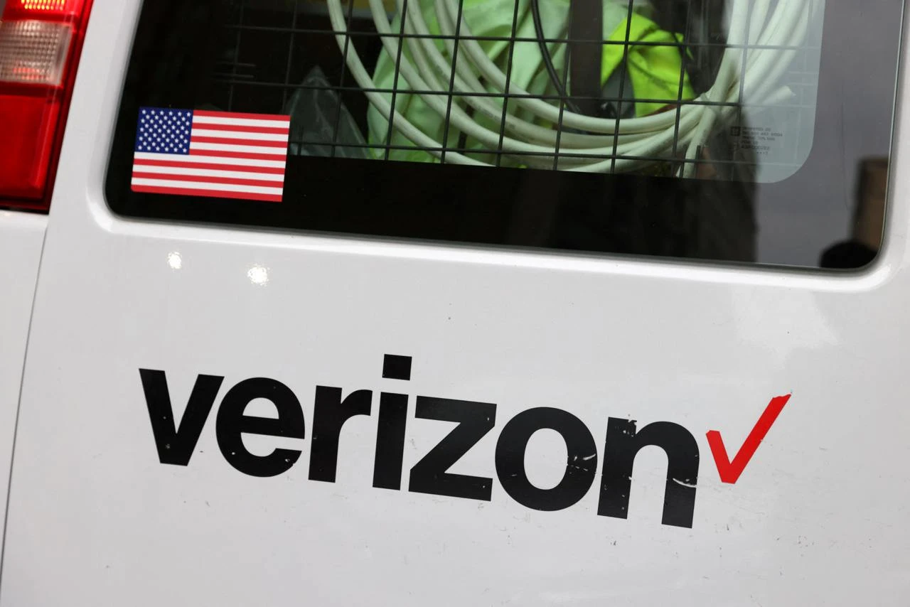 Verizon привлек 239 тыс. новых абонентов беспроводной связи — больше, чем прогнозировала Уолл-стрит / Фото: Reuters /Andrew Kelly