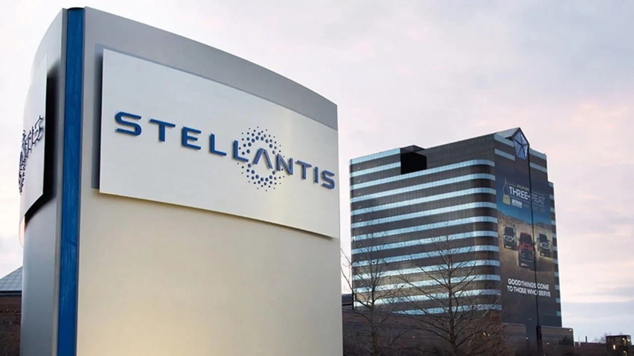 Поставки Stellantis в третьем квартале сократились на 21% — до 1,17 млн ​​автомобилей.  Фото: Stellantis