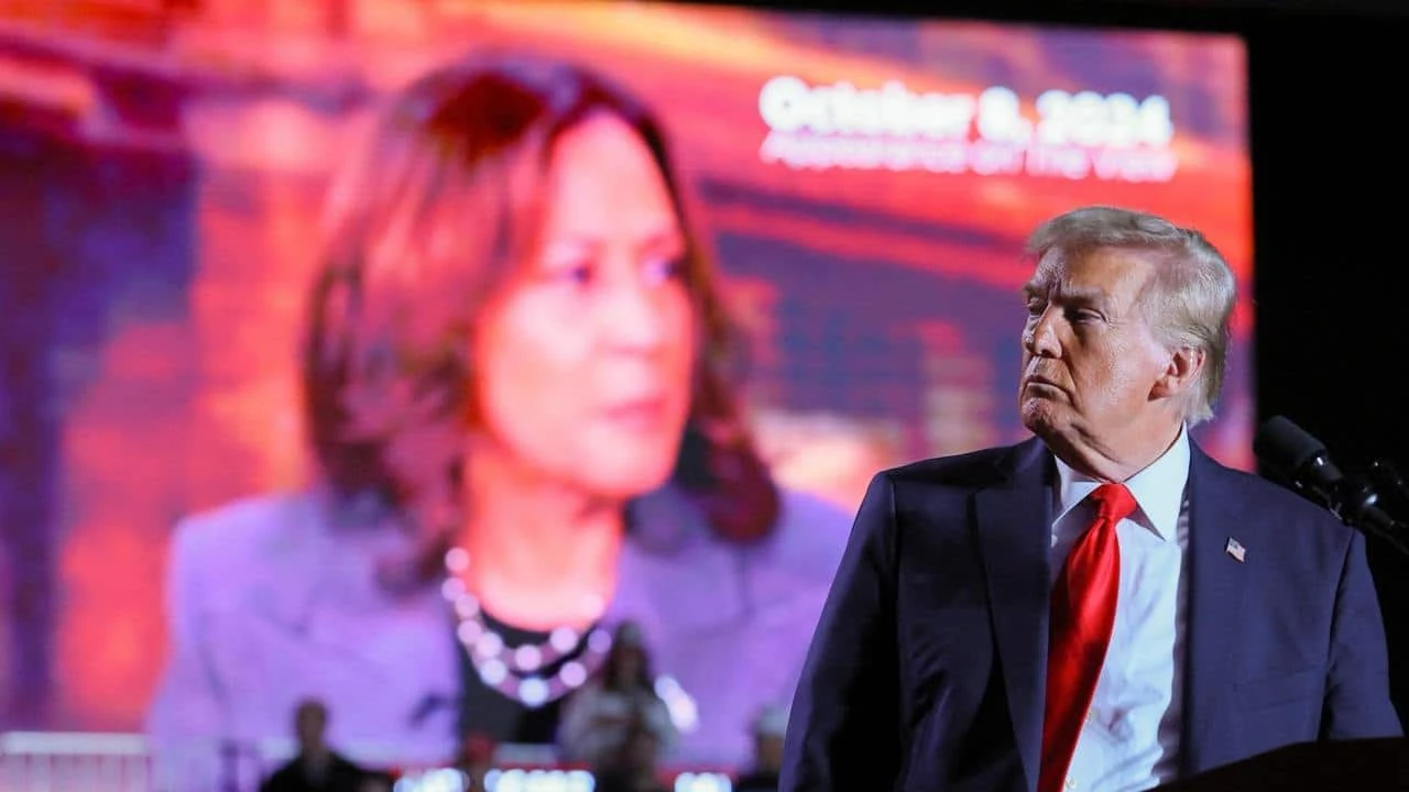 Жесткое соперничество Камалы Харрис и Дональда Трампа на выборах может задержать объявление победителя на несколько дней или даже недель / Фото: Reuters/Brian Snyder