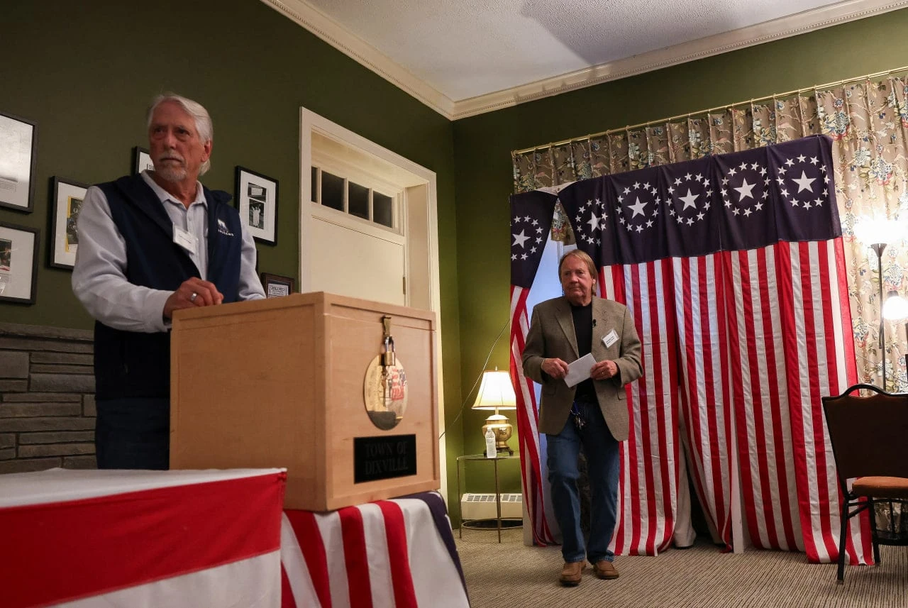 В фокусе внимания участников торгов будет старт подсчета голосов на выборах в США. / Фото: Reuters/Reba Saldanha