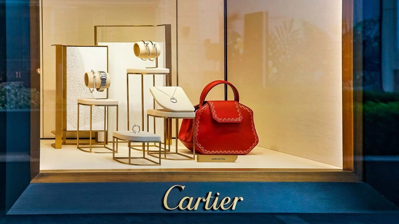 Продажи ювелирных брендов Richemont — Cartier, Van Cleef & Arpels и Buccellati —  выросли на 4% в первой половине года / Фото: Shutterstock