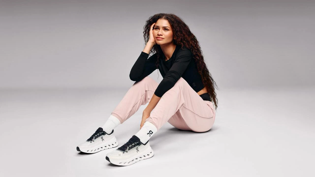 В июне 2024 года партнером On Holding стала певица и актриса Зендея / Фото: On Holding