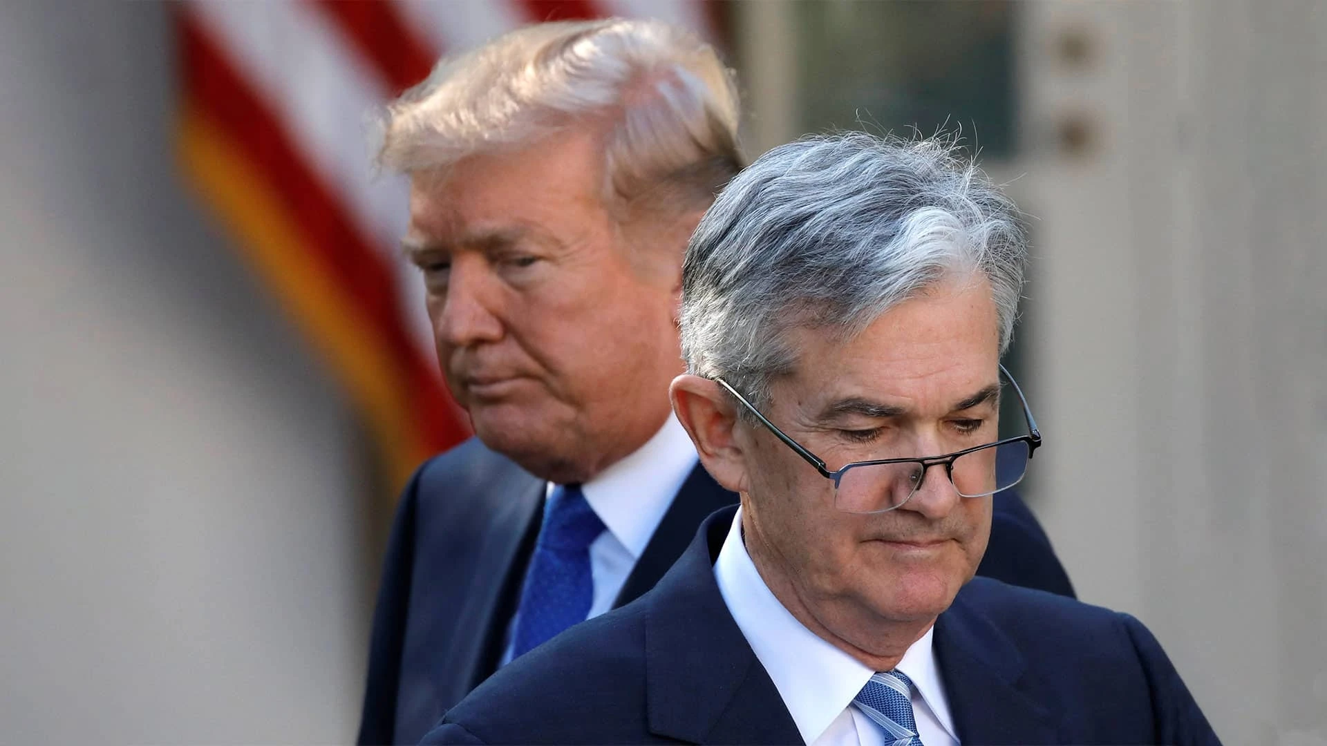 Дональд Трамп во время предвыборной кампании говорил о желании заменить Джерома Пауэлла на посту председателя ФРС. Фото: Reuters/Carlos Barria