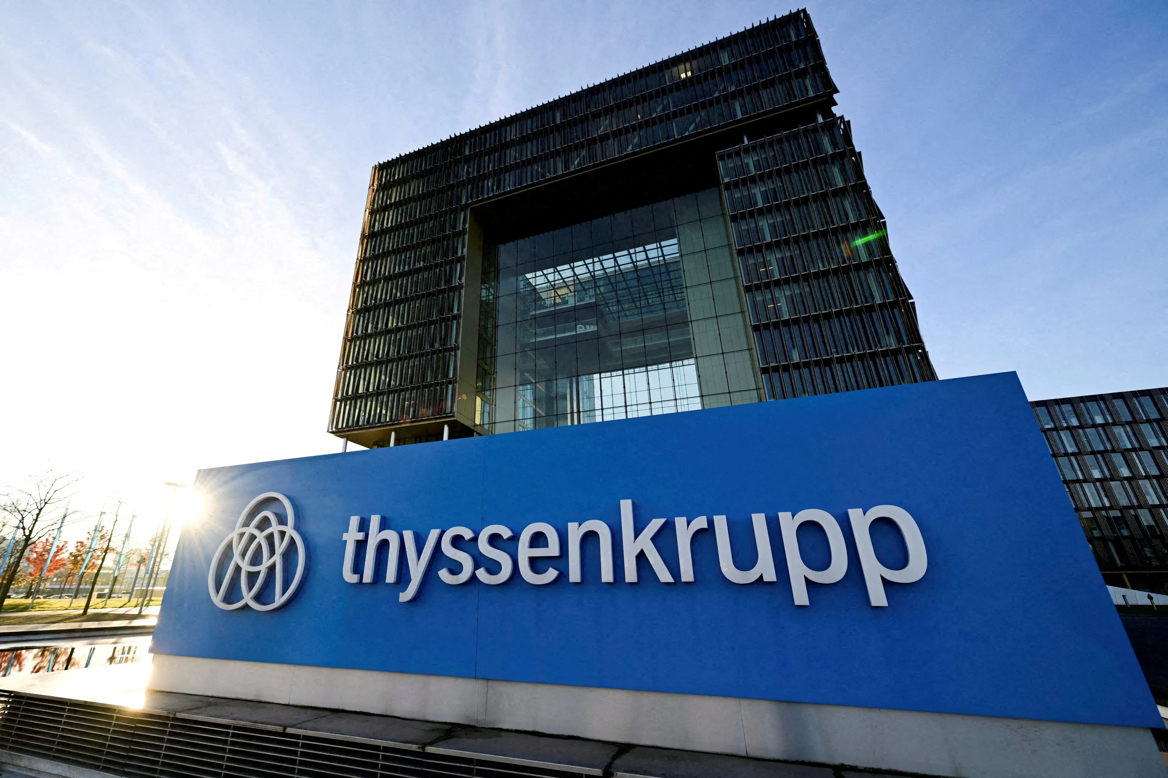 Thyssenkrupp, некогда символ немецкой промышленной мощи, теперь сосредоточена на распродаже активов / Фото: Reuters/Jana Rodenbusch