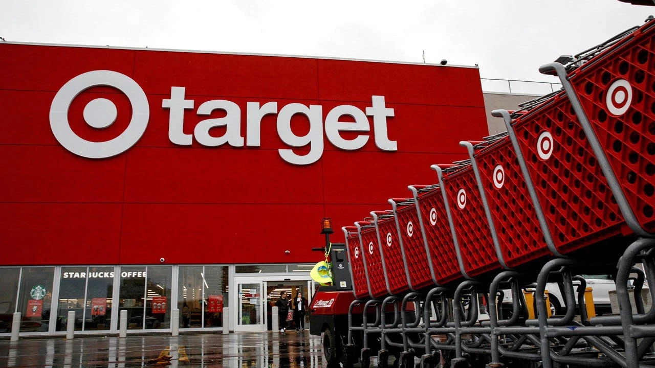 Сопоставимые продажи Target — ключевой показатель для ретейлеров — выросли лишь на 0,3% в третьем квартале, хотя аналитики ожидали роста на 1,5% / Фото: Reuters/Brendan McDermid