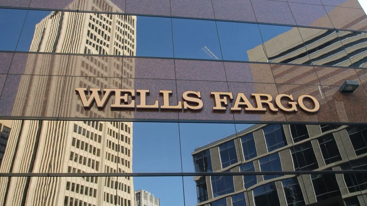 Акции Wells Fargo привлекательны благодаря возможной отмене ограничений на размер активов банка, считает Freedom / Фото: Unsplash/João Vincient Lewis