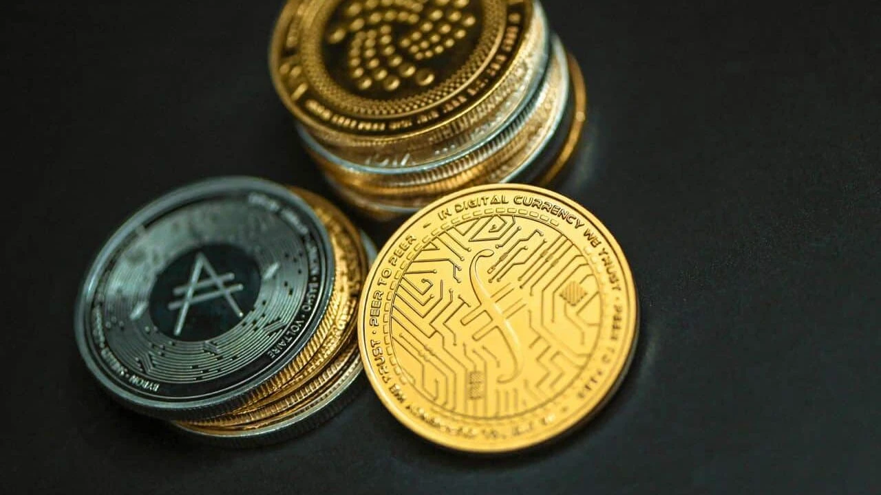 Акции криптовалютных компаний растут после нового рекорда биткоина/ Фото: Unsplash/ Traxer