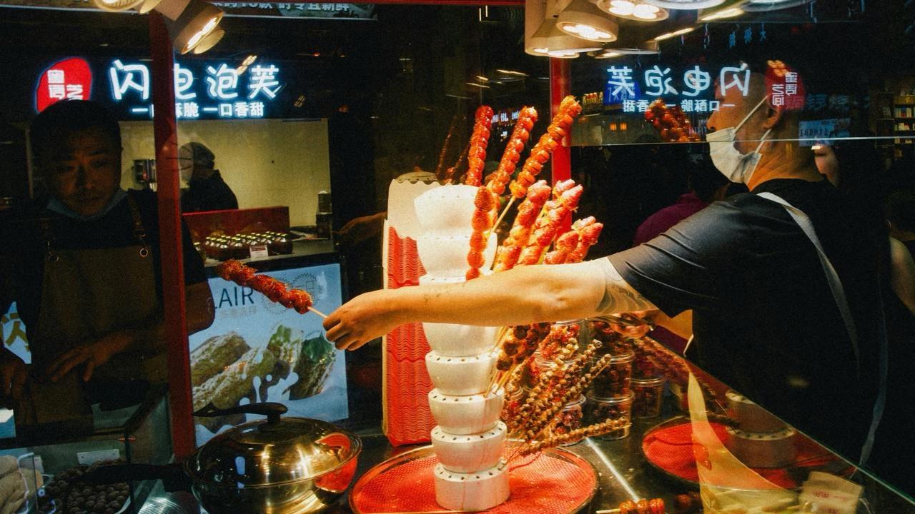 Власти Китая объявили о новых планах поддержки экономики и рынка акций / Фото: Unsplash/Christian Lue