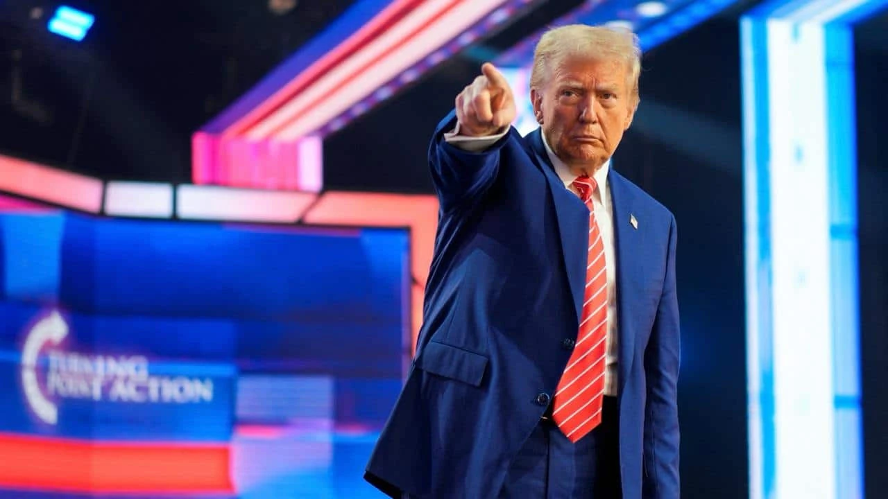 Дональд Трамп пытается предотвратить запрет TikTok в США после того, как соцсеть помогла ему привлечь молодых избирателей / Фото: Reuters/Cheney Orr