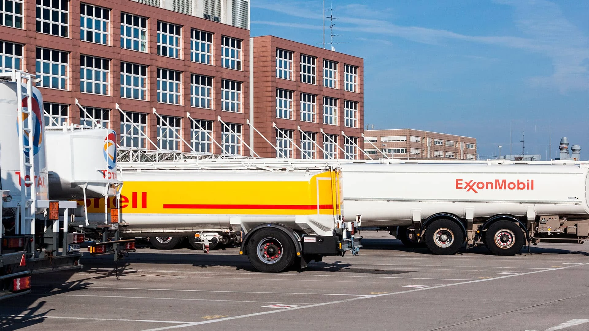 Exxon и Shell предупредили инвесторов о слабых результатах прошлого квартала / Фото: Shutterstock