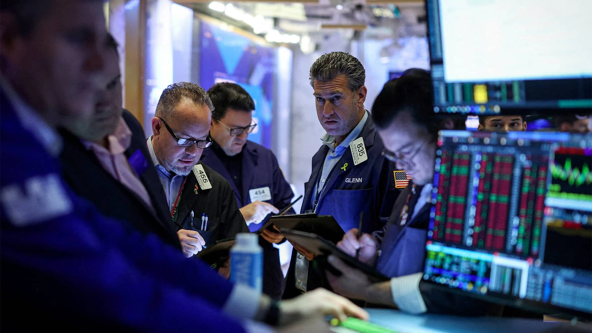 Низкая премия за риск по акциям позволяет утверждать некоторым инвесторам, что рынок США переоценен. Но все ли они учитывают? / Фото: Reuters/Brendan McDermid