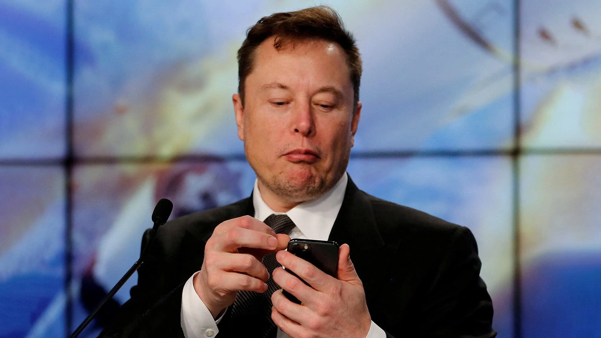 Илон Маск предложил Пекину купить американский бизнес TikTok, утверждают источники Bloomberg / Фото: Reuters/Joe Skipper