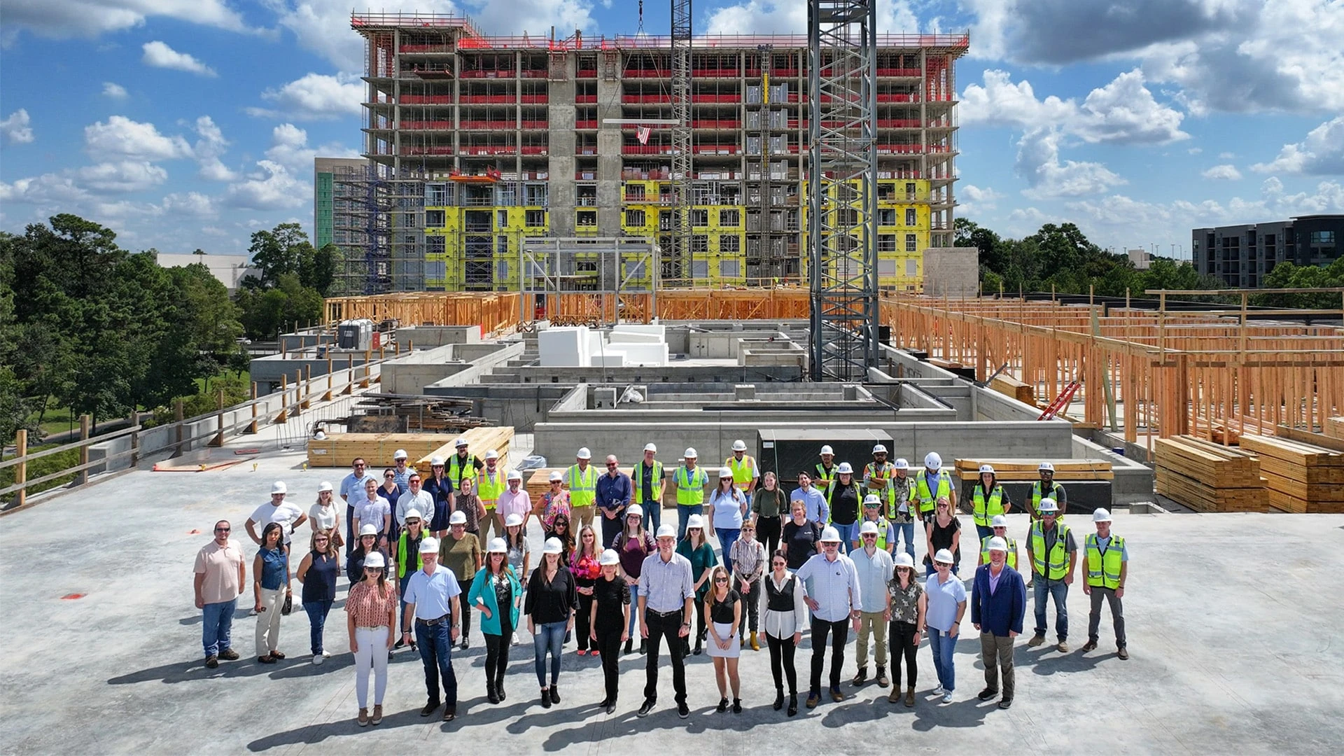 Howard Hughes Holdings строит дома, офисы и помещения для ретейла / Фото: x.com/HowardHughesHQ