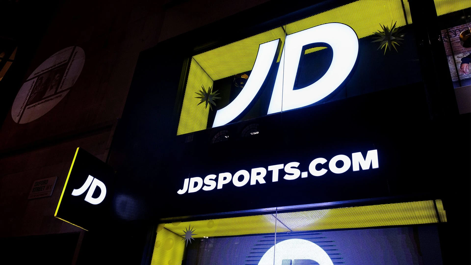 Рождественский бум не смог компенсировать слабые продажи JD Sports в ноябре / Фото: REUTERS/May James