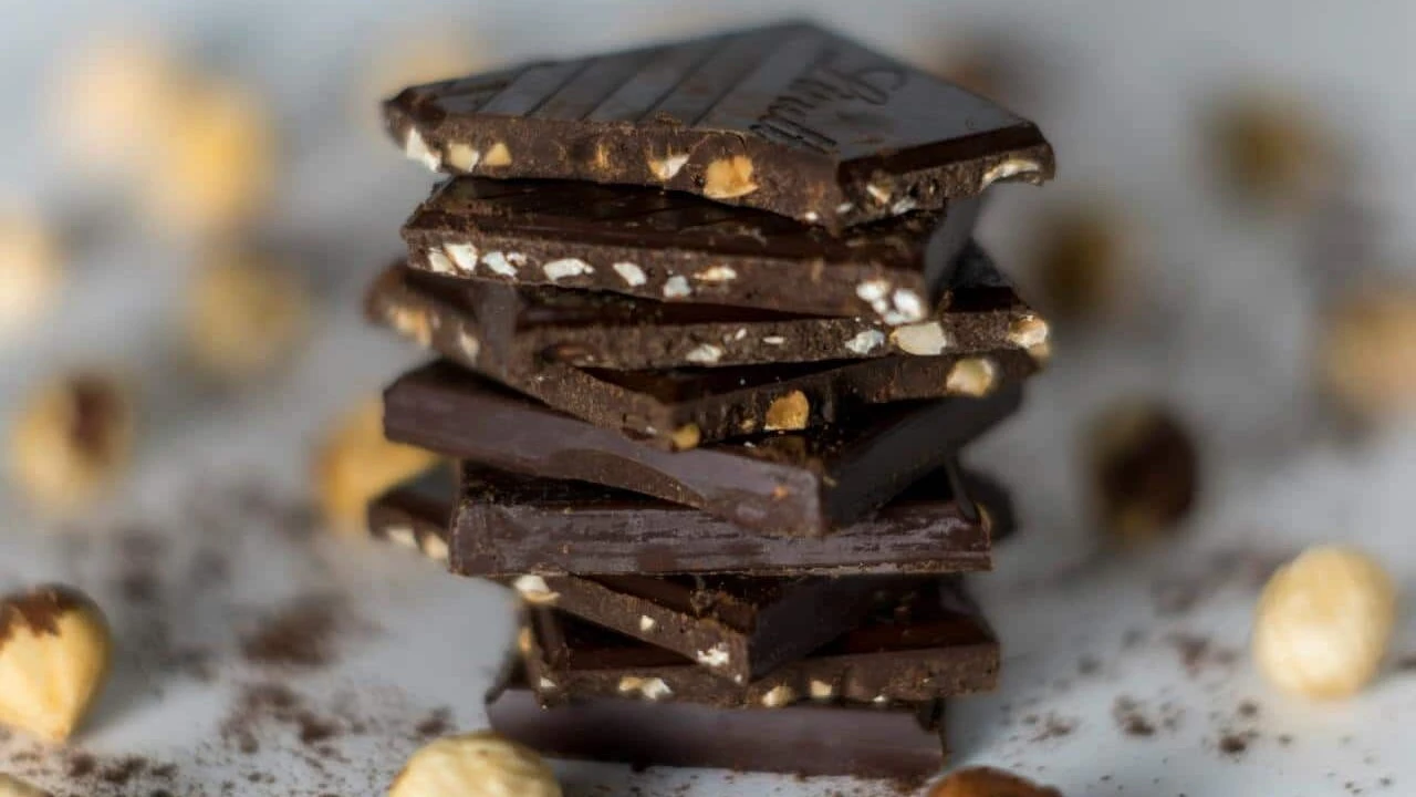 Сильный отчет производителя шоколада Lindt вызвал рост фьючерсов на какао / Фото: Unsplash/ Amirali Mirhashemian