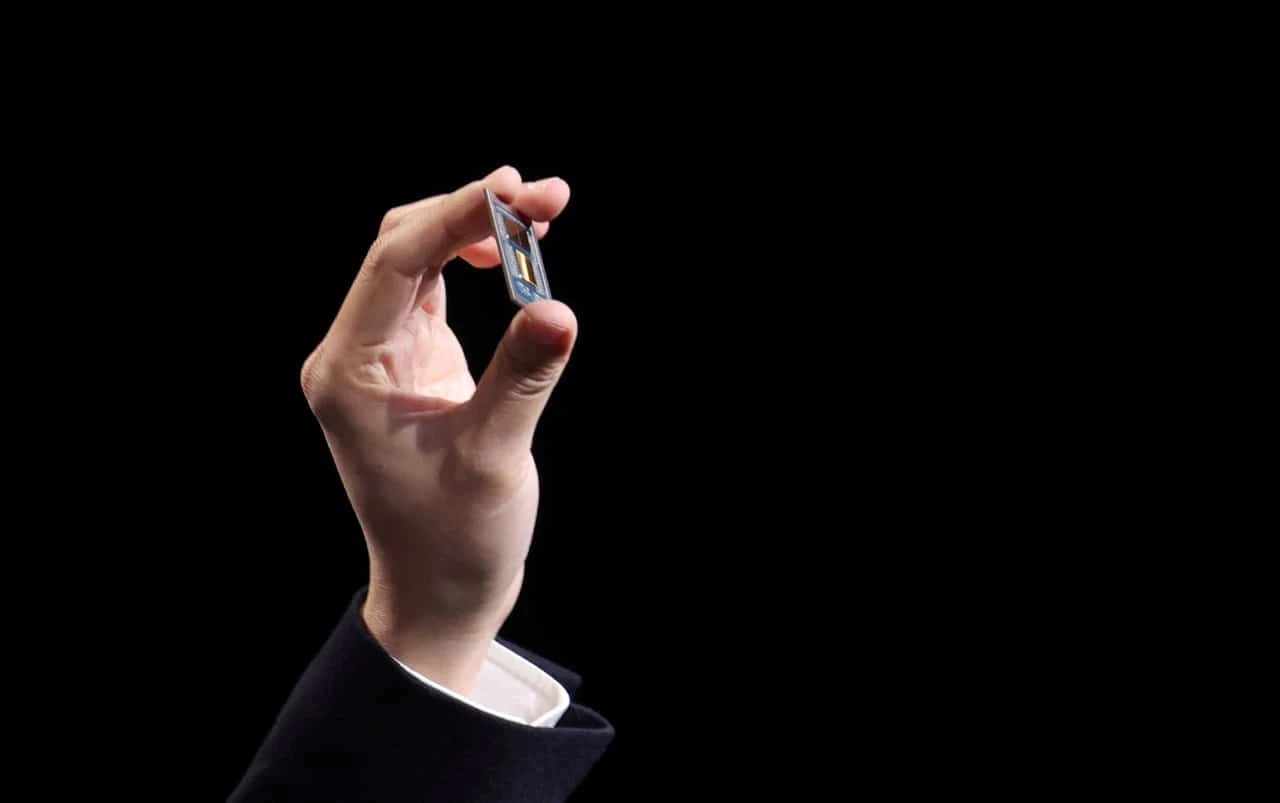 Презентация процессора AMD Ryzen 9 9950X3D на ежегодной выставке потребительской электроники CES 2025 в Лас-Вегасе / Фото: Reuters /Steve Marcus