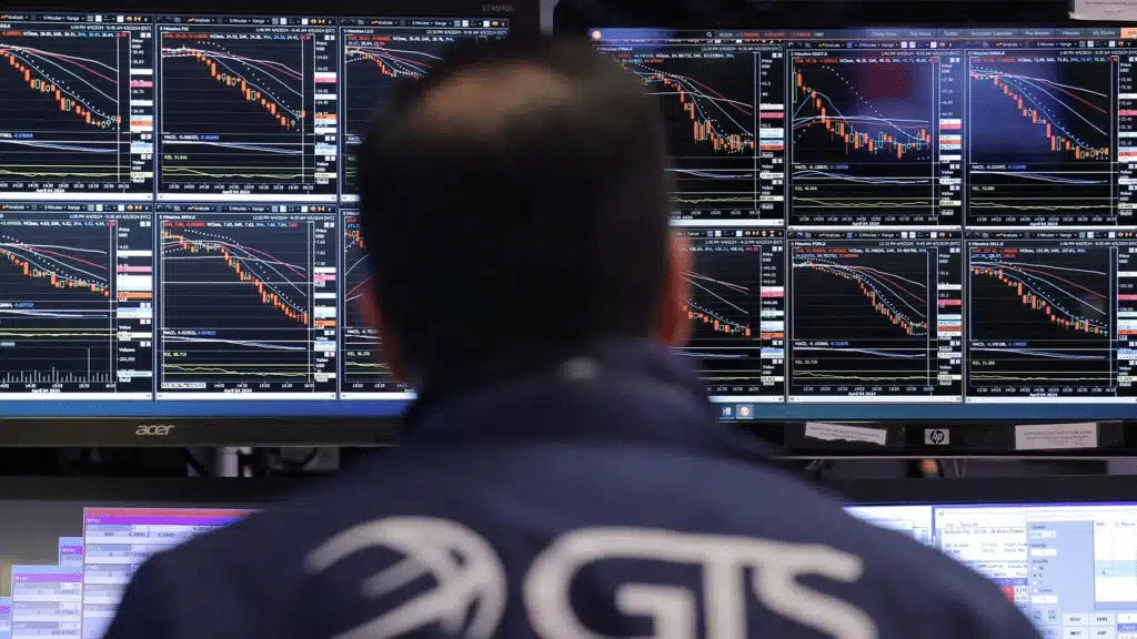 Piper Sandler’s chief market technician expects small-cap stocks to outperform in 2025. / Photo: REUTERS /Andrew Kelly