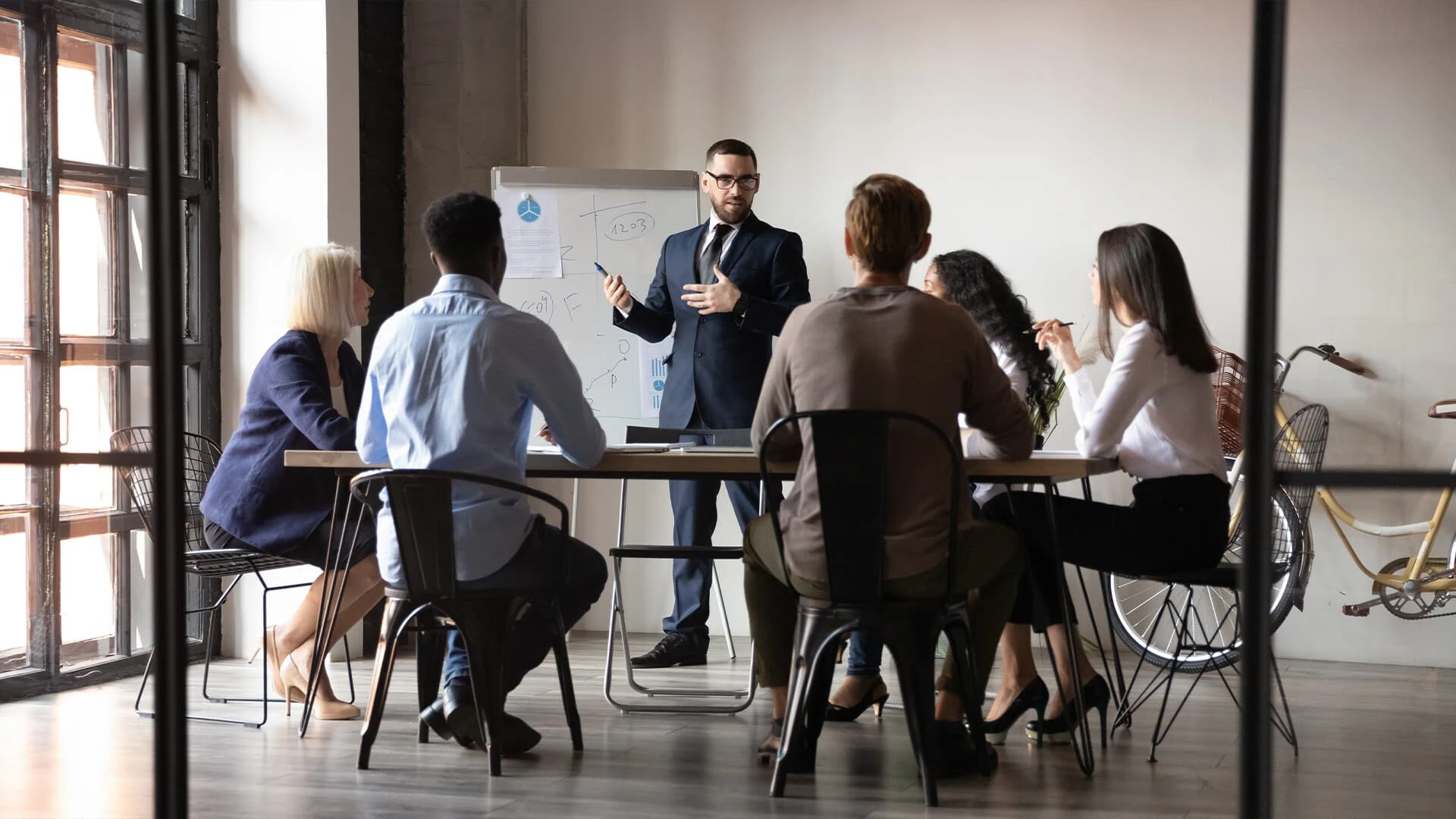 Одним из драйверов роста индустрии коучинга стали инвестиции со стороны компаний. Фото: shutterstock