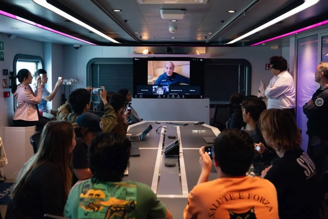 Ray Dalio talks with the OceanXplorer team. Photo: OceanX Project