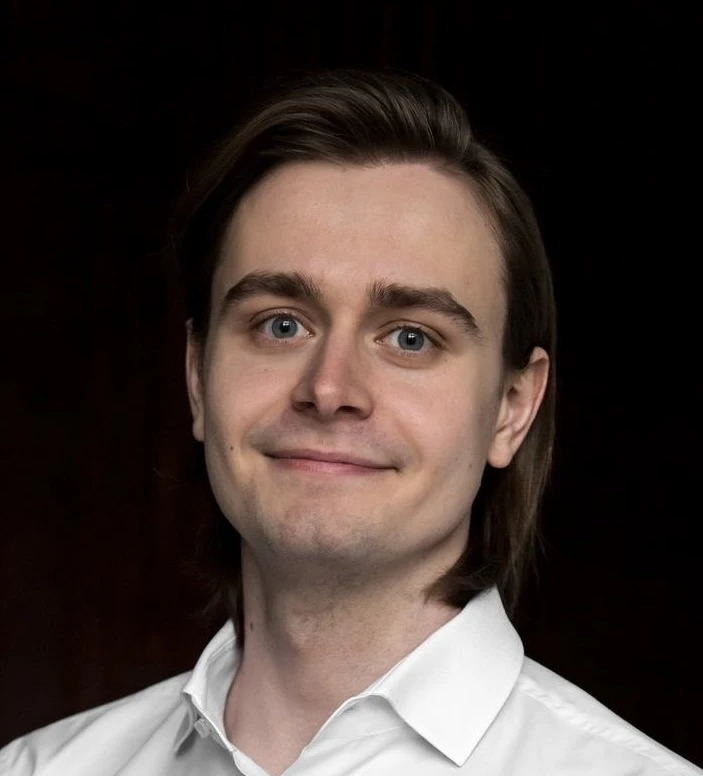 Мясников  Павел