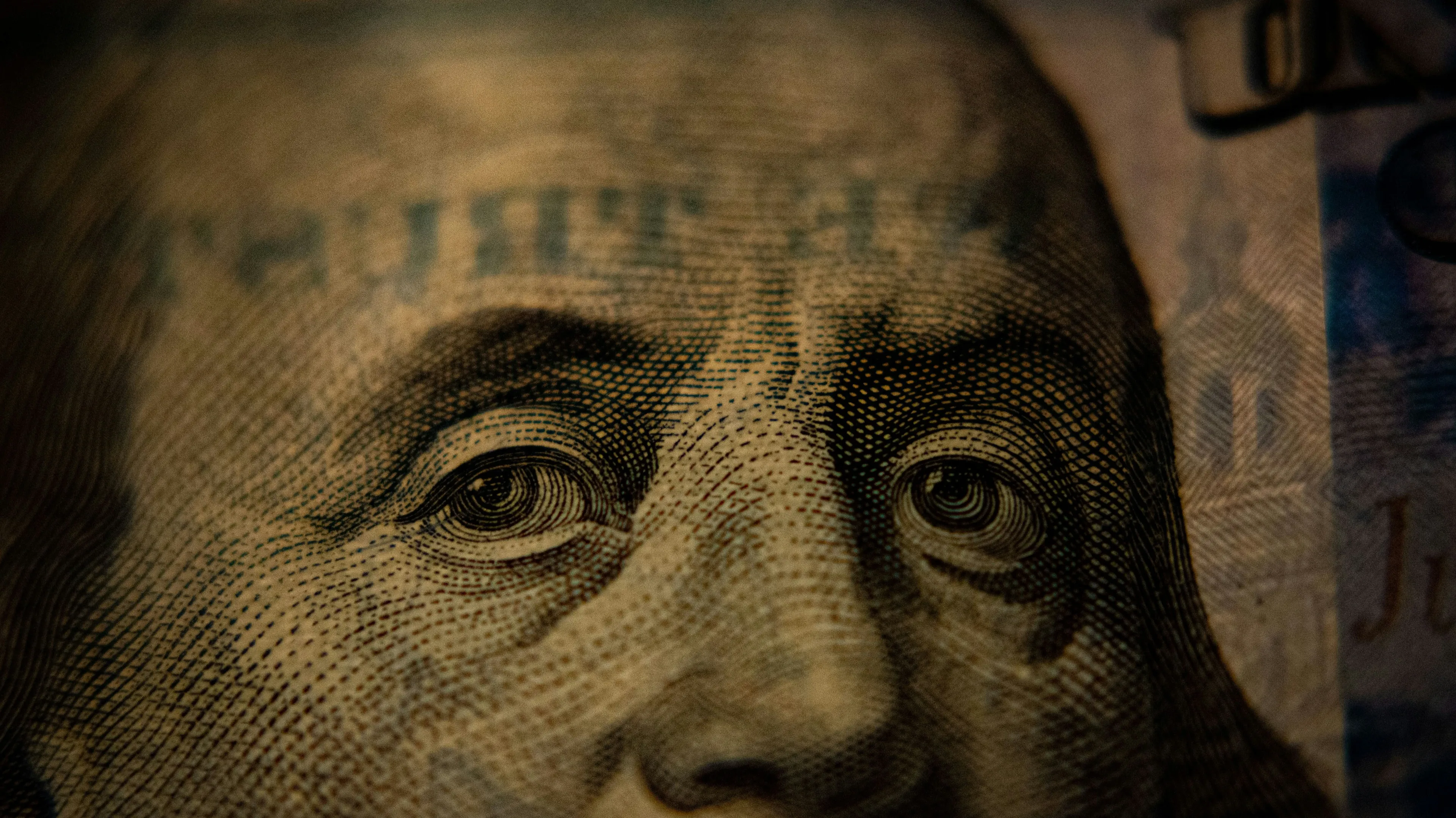 Доллар упал после переговоров США и России о прекращении конфликта в Украине / Фото:  Unsplash/Adam Nir