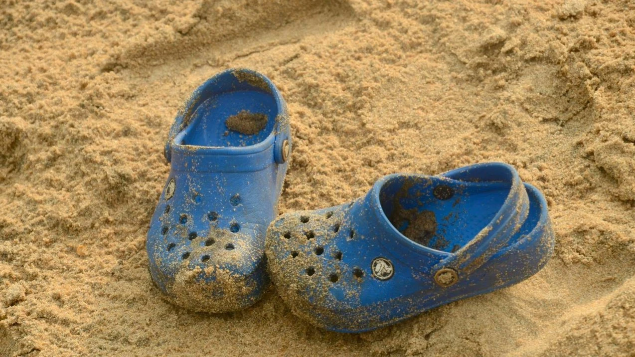 Бренд Crocs останется главным драйвером роста компании в 2025 году / Фото: Unsplash/Kamal Preet Kaur