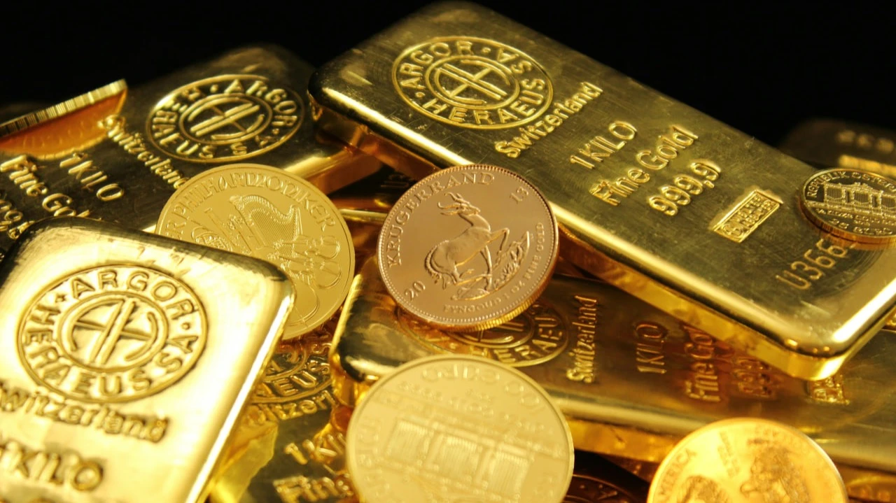 Банки начали вывозить самолетами из Лондона в Нью-Йорк физическое золото. Фото: Zlaťáky.cz/Unsplash