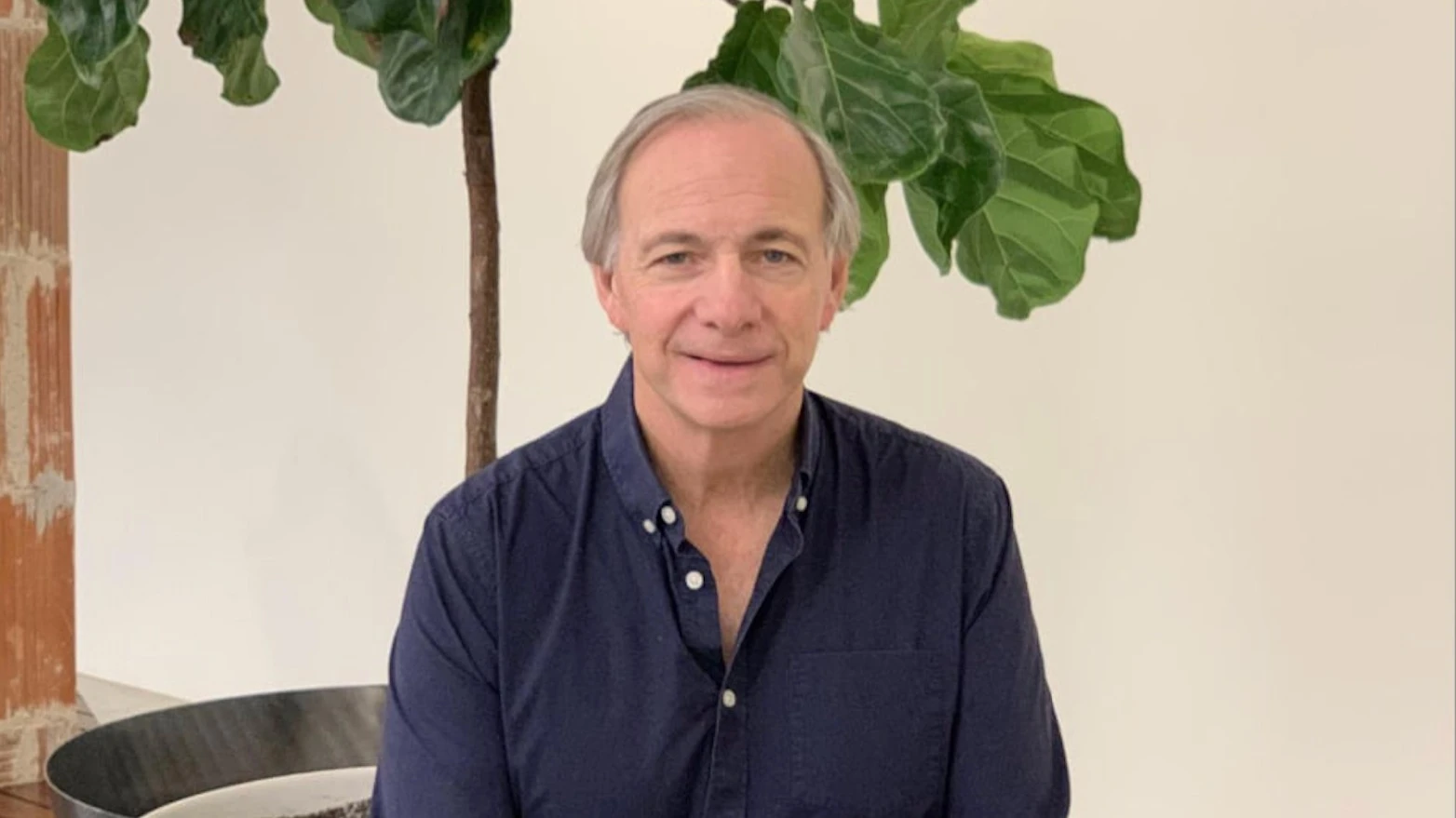 Далио анализирует не отдельные компании, а глобальные процессы / Фото: LinkedIn/Ray Dalio