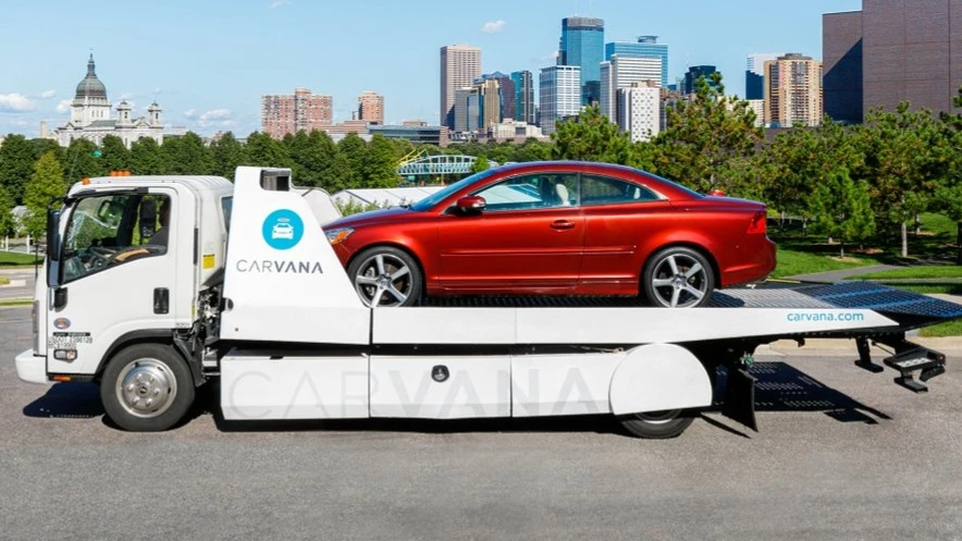 Инвесторы не поверили в возможность дальнейшего роста акций продавца подержанных автомобилей / Фото: X / Carvana