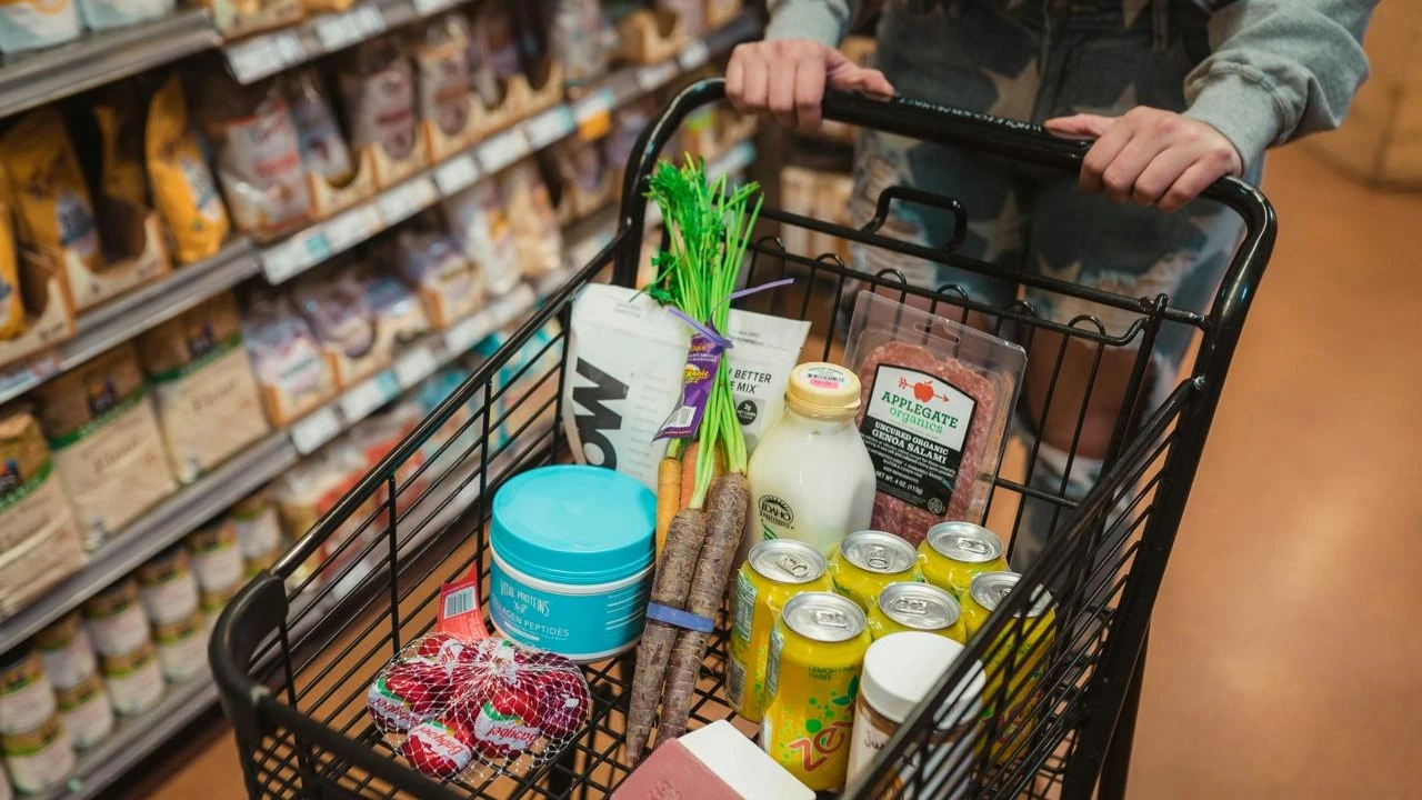 Падение акций Walmart — отличная возможность для инвесторов докупить их, считают аналитики/ Фото: Unsplash/ Karsten Winegeart