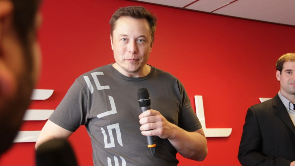 В результате распродажи акций Tesla состояние Илона Маска сократилось за день на $22 млрд / Фото: Flickr/Tesla Owners Club Belgium