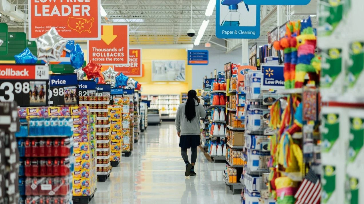 Индекс расходов на личное потребление в США в январе вырос на 0,2% и на 2,5% в годовом выражении / Фото: unsplash / Hanson Lu