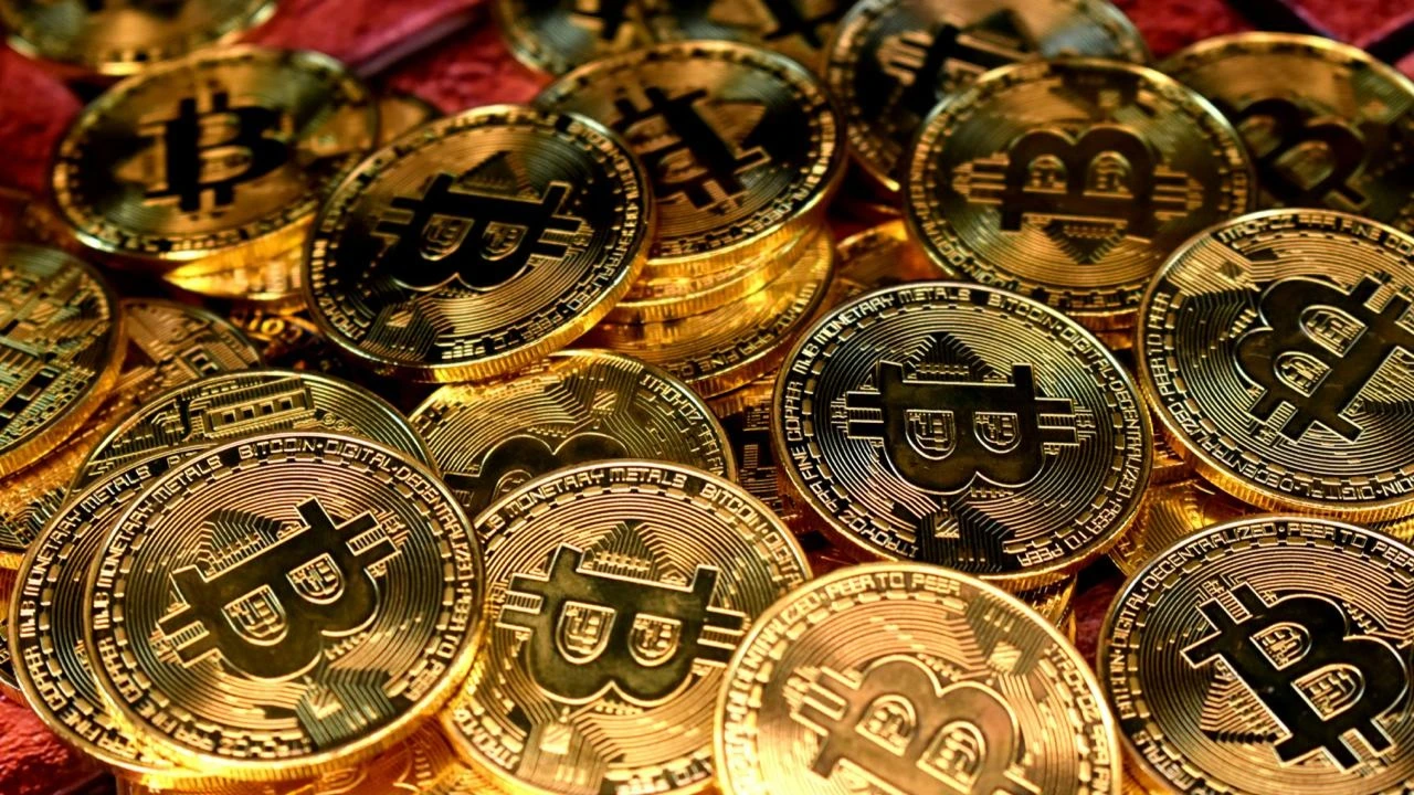 Курс биткоина снизился примерно на четверть относительно январского рекорда / Фото: Unsplash/Kanchanara