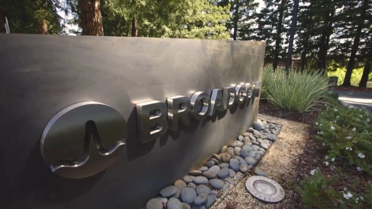 Акции Broadcom могут вырасти на четверть относительно текущей цены, считает аналитик Mizuho / Фото: X/Broadcom