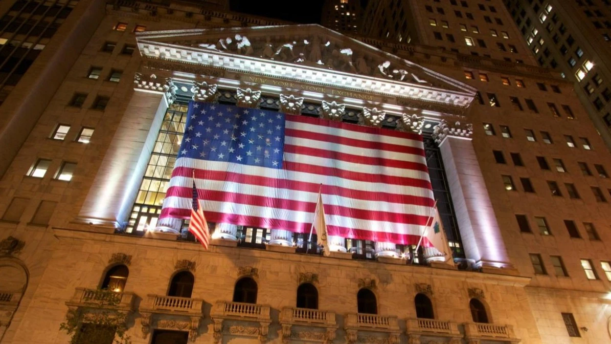 Главные индексы США упали в начале торговой недели из-за опасений рецессии / Фото: Unsplash/Juan Carlos Ramirez