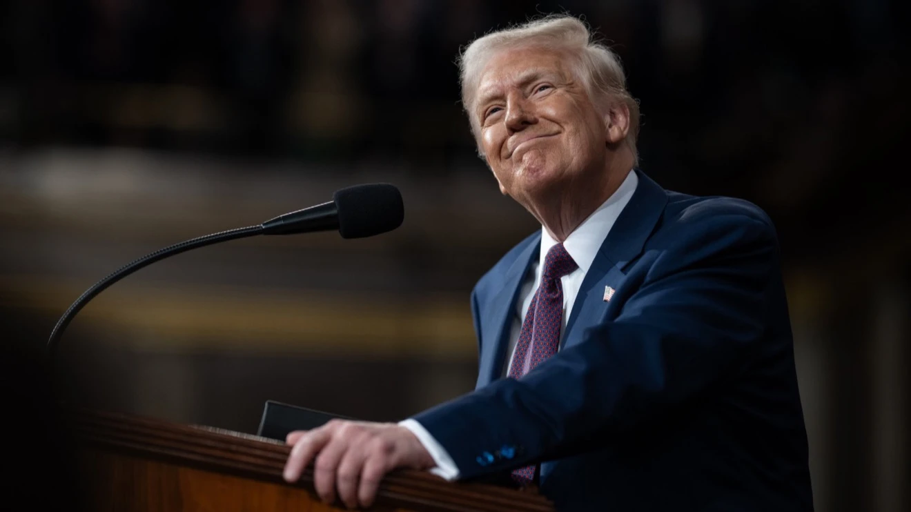 Дональд Трамп решил использовать экономическое, военное и технологическое доминирование США, чтобы направить мировые торговые потоки в Штаты. Фото: x/Rapid Response 47