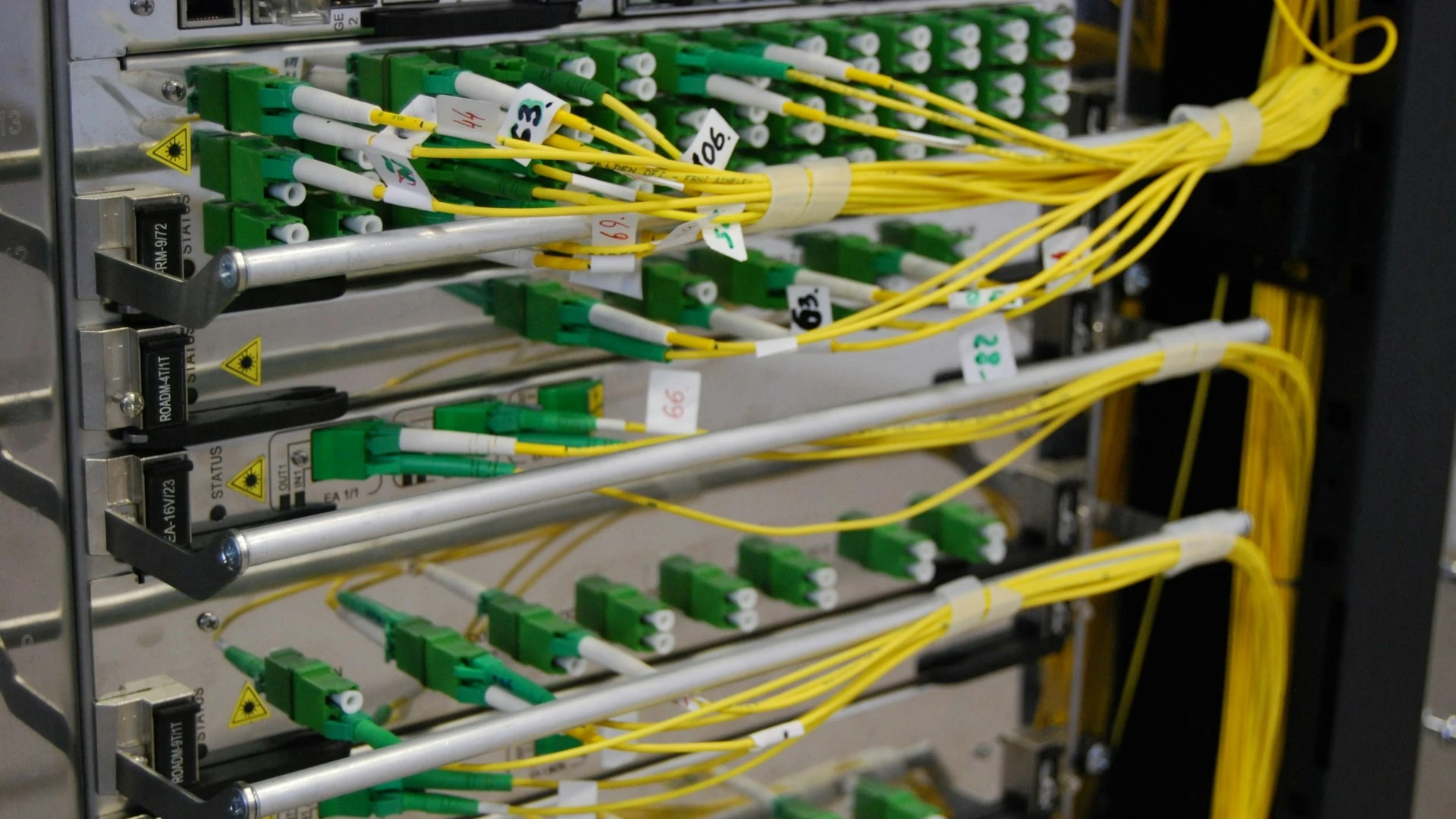 The exchange has warned bitcoin miner Gryphon of possible delisting. / Photo: Unsplash/Kirill Sh