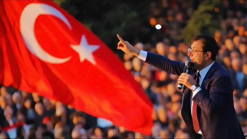 Мэр Стамбула Экрем Имамоглу считается основным конкурентом действующего главы Турции Реджепа Тайипа Эрдогана на президентских выборах в 2027 году / Фото: X/Ekrem İmamoğlu (International)