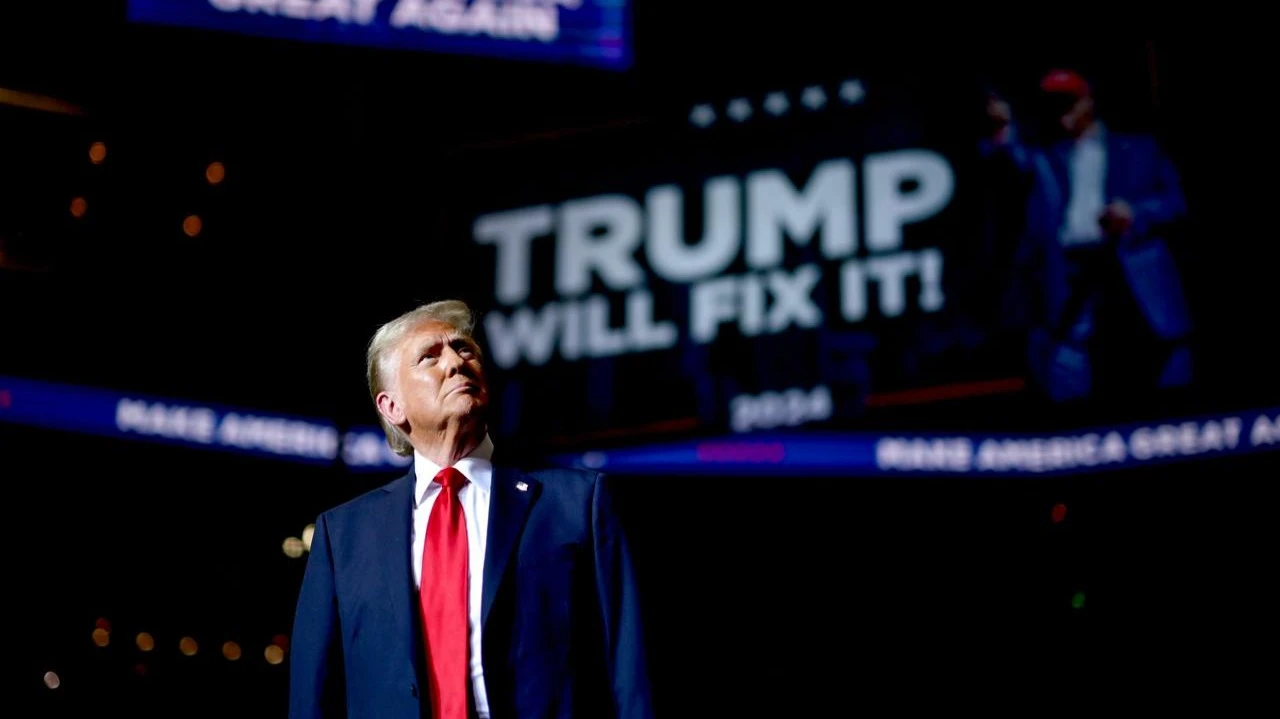 Дональд Трамп подписал указ о введении 25%-ных пошлин на импорт автомобилей в США / Фото: X/Donald J. Trump